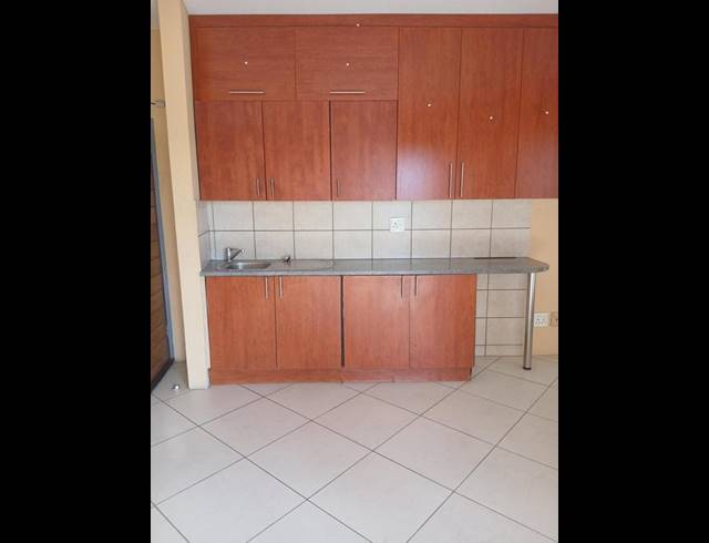 1 BEDROOM PROPERTY TO RENT IN BRAAMFONTEIN WERF
